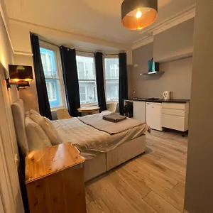 Studio Newly Refurbished Apartment Brighton