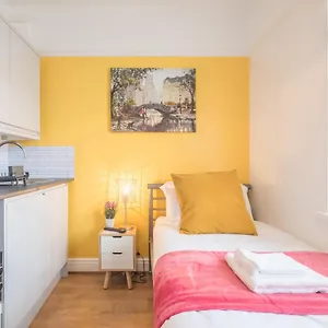 Private 3 With Kitchenette By Cb No Minimum Cambridge (Cambridgeshire)