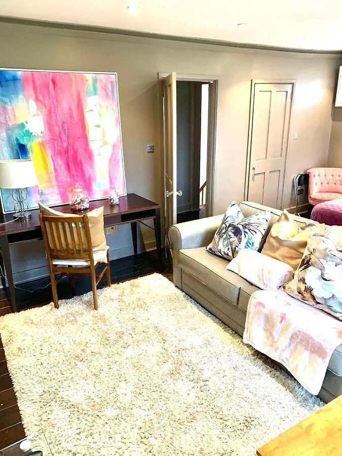 Emmanuel Block - Cambridge City Centre By Koala & Tree Short Lets & Serviced Accommodation Apartment