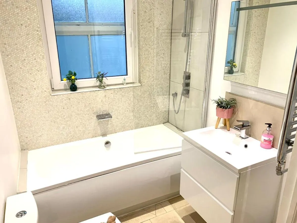 Emmanuel Block - Cambridge City Centre By Koala & Tree Short Lets & Serviced Accommodation Cambridge (Cambridgeshire)